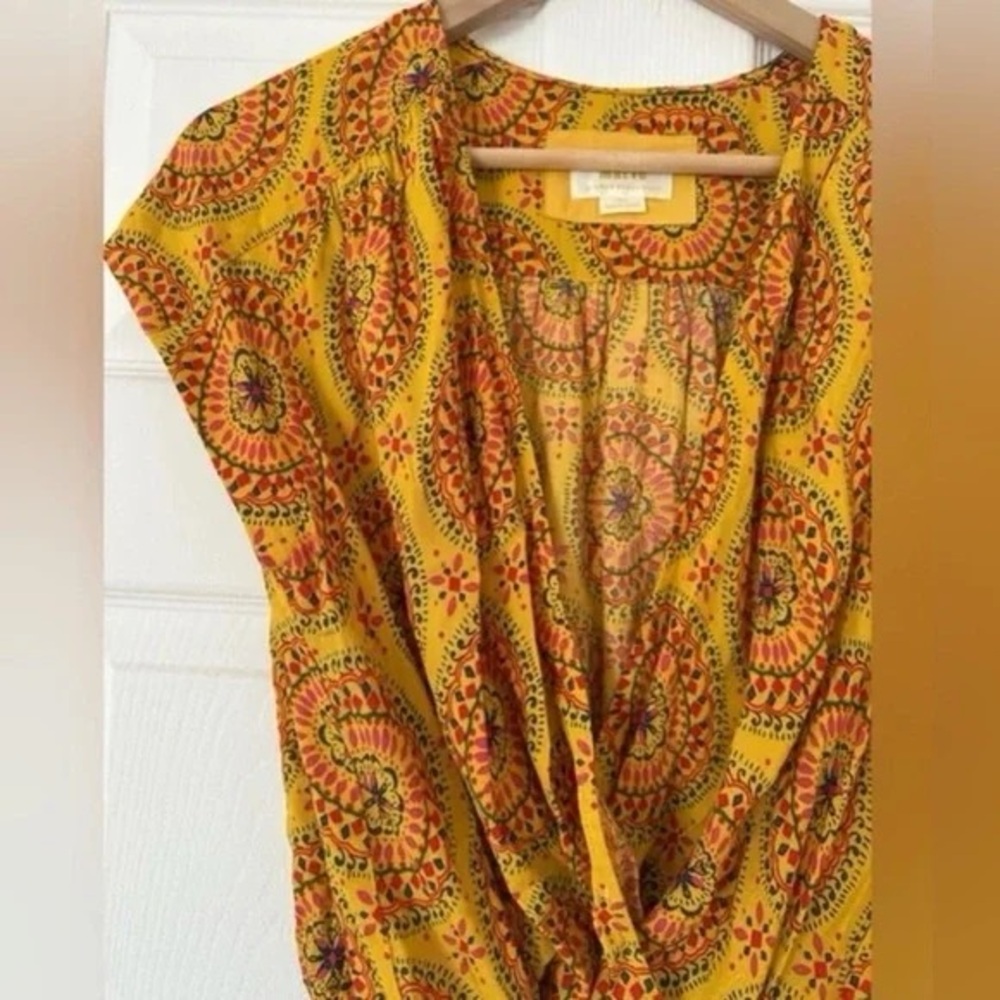 Anthropologie Maeve Cap-Sleeved Blouse in Yellow Medallion .Size: Small. - Picture 4 of 11
